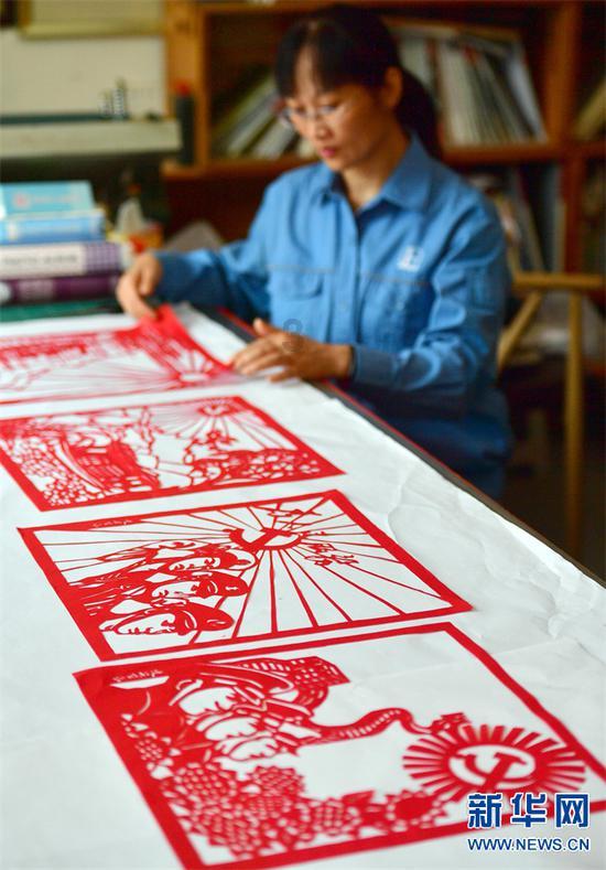 中国邮政汉草植龙年主题邮票发行仪式暨四周年在鸟巢成功举办